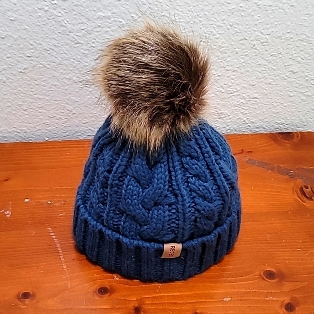 Redess Cable Knit Beanie Women OS Blue Faux Fur Pom Pom Fleece Lined Winter Hat